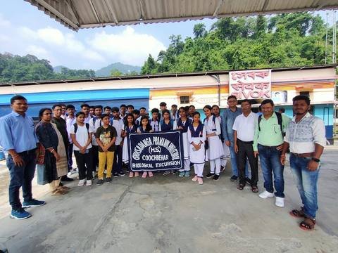 The school group holding their banner at Sivok railway station